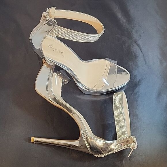 QUPID HIGH HEEL GLITTER EMBROIDERY ANKLE STRAP ZIP CLOSURE CLEAR STRAP SANDAL - Picture 13 of 16